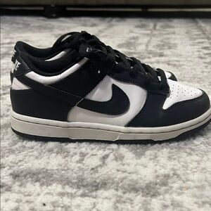 Nike Classic Black and White Low-Tops